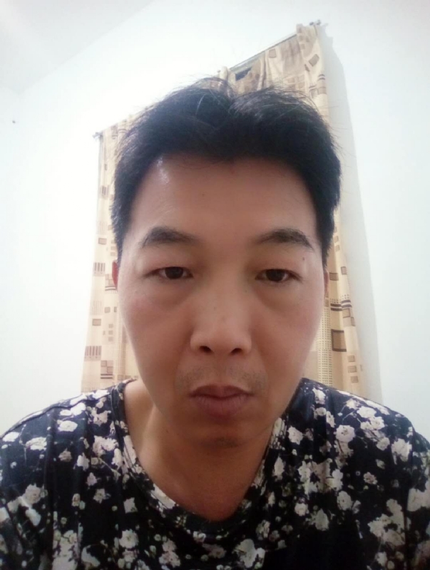 繁华哀伤的第一张照片--平和征婚网