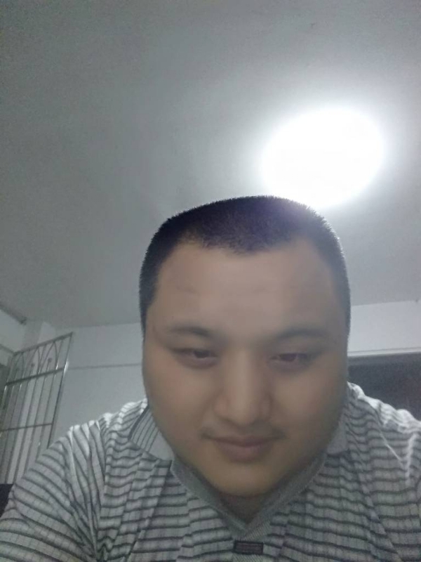 我在机场等艘船的第一张照片--平和征婚网