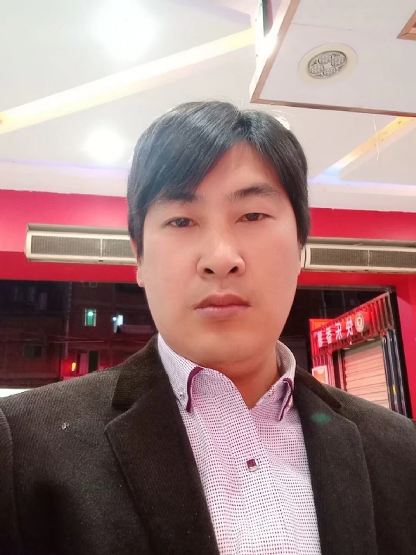 奔跑的第二张照片--平和征婚网