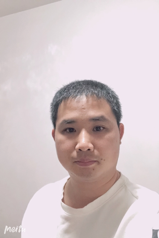 小梁的第一张照片--平和征婚网