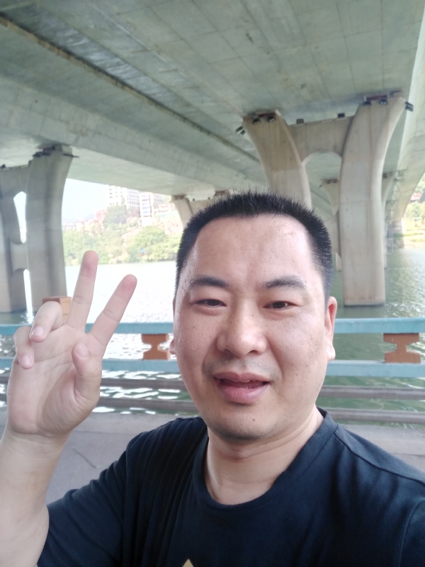 上人的第一张照片--平和征婚网