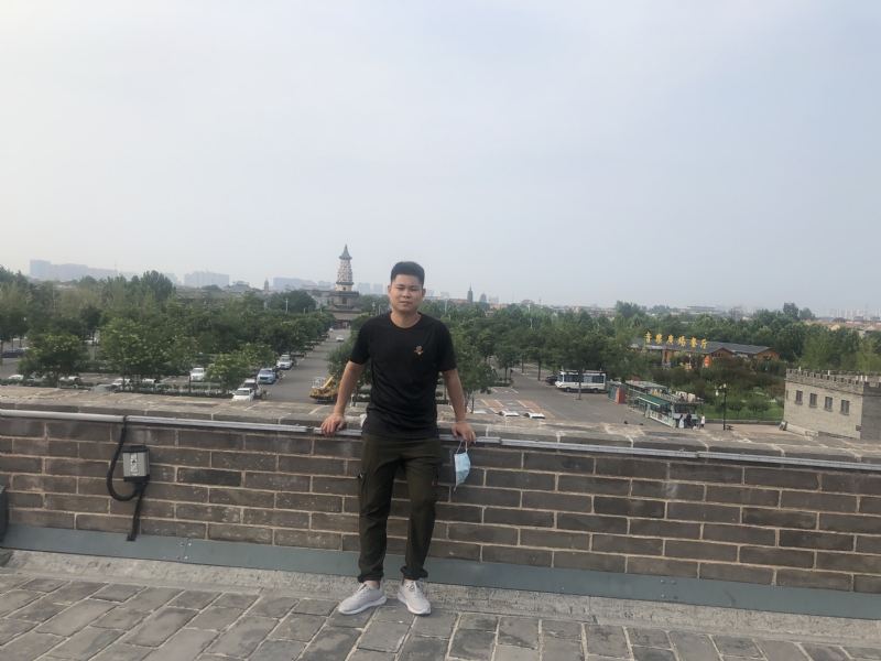 123.向左向右的第一张照片--平和征婚网