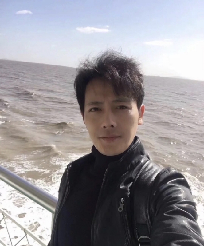 疯狂的小鱼的第一张照片--平和征婚网