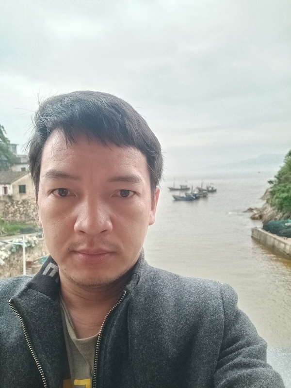 啊亮的第一张照片--平和征婚网