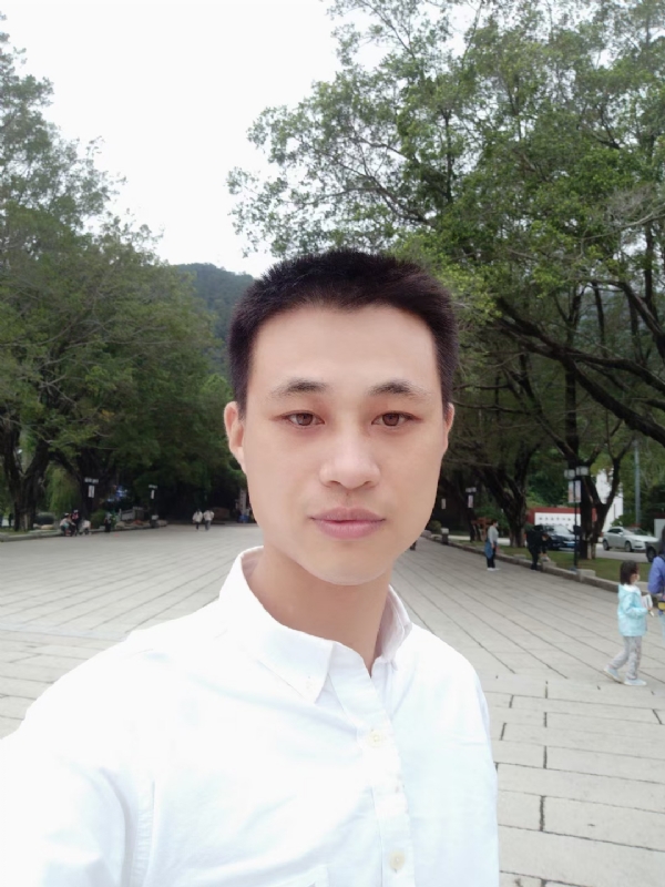 xu的第一张照片--平和征婚网