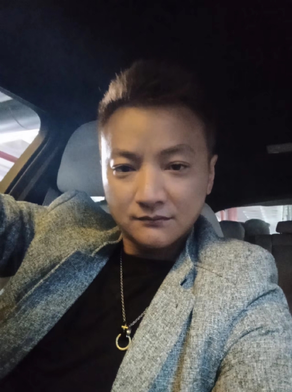 夜、有雨敲窗的第三张照片--平和征婚网