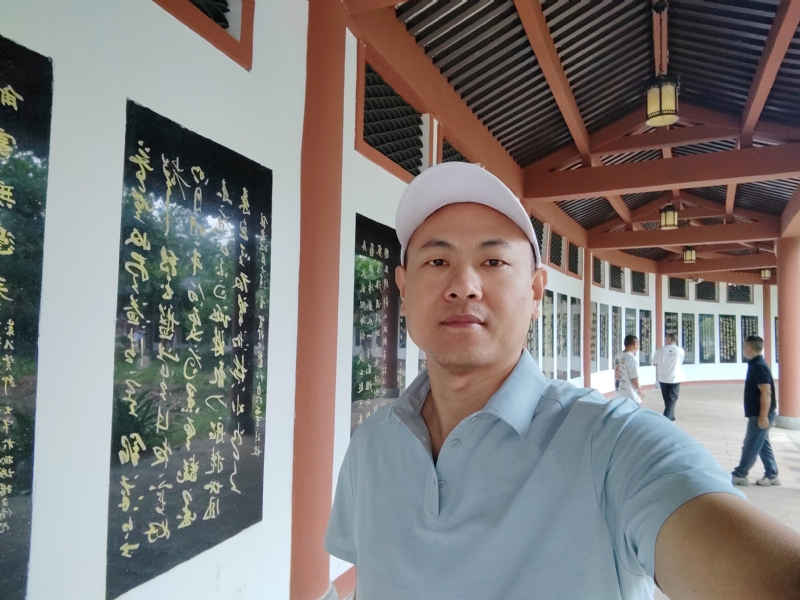 爱运动的范的第一张照片--平和征婚网