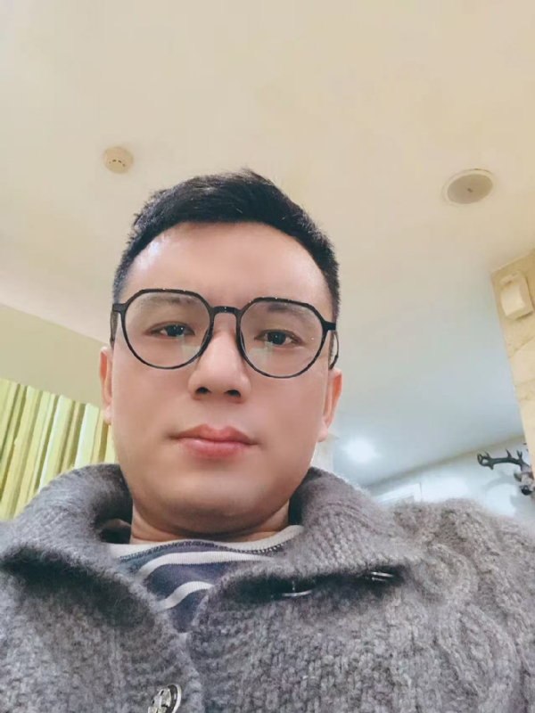 失神的第一张照片--平和征婚网