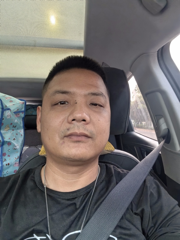 卖电池的大叔的第一张照片--平和征婚网